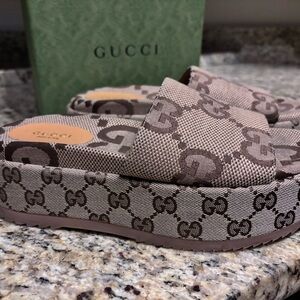 Gucci Platform Slide size 37